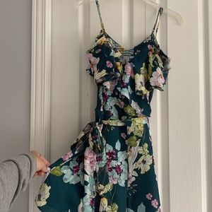 Short fluffy cocktail dress GUESS